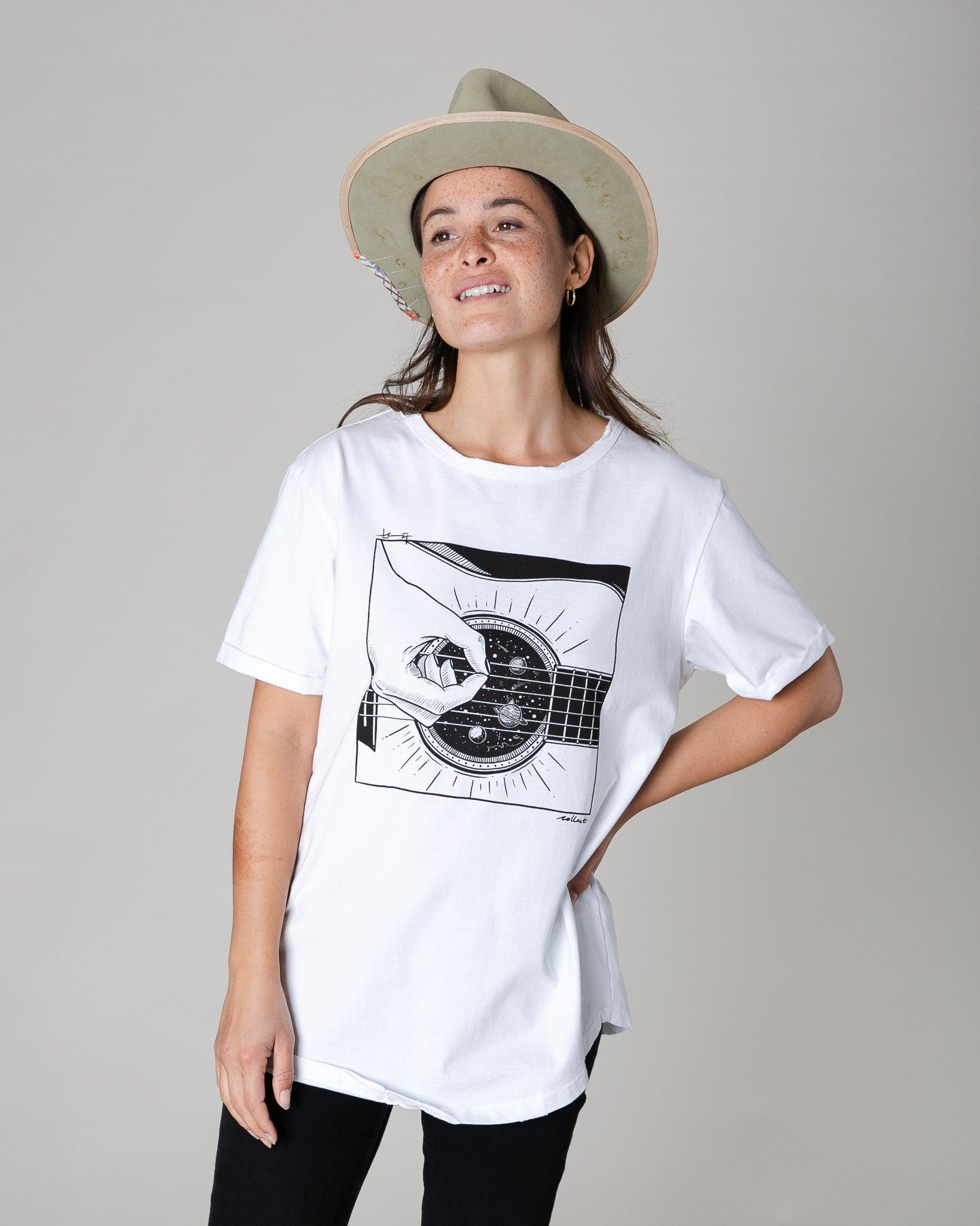 Sonidos de camiseta espacial