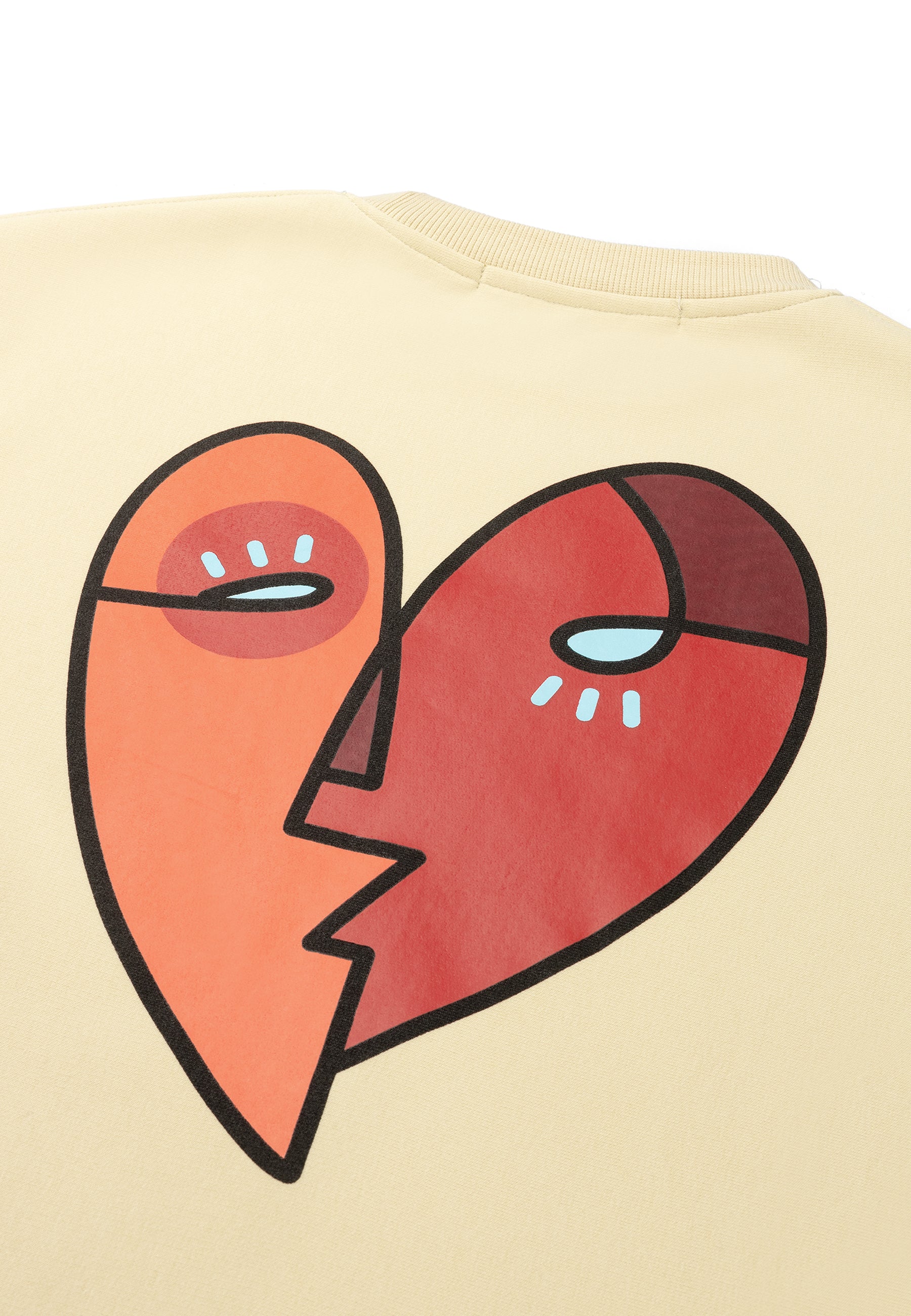 Sweater de corazón gamuza